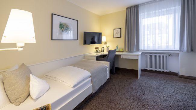 Deutscher Hof Hotel *